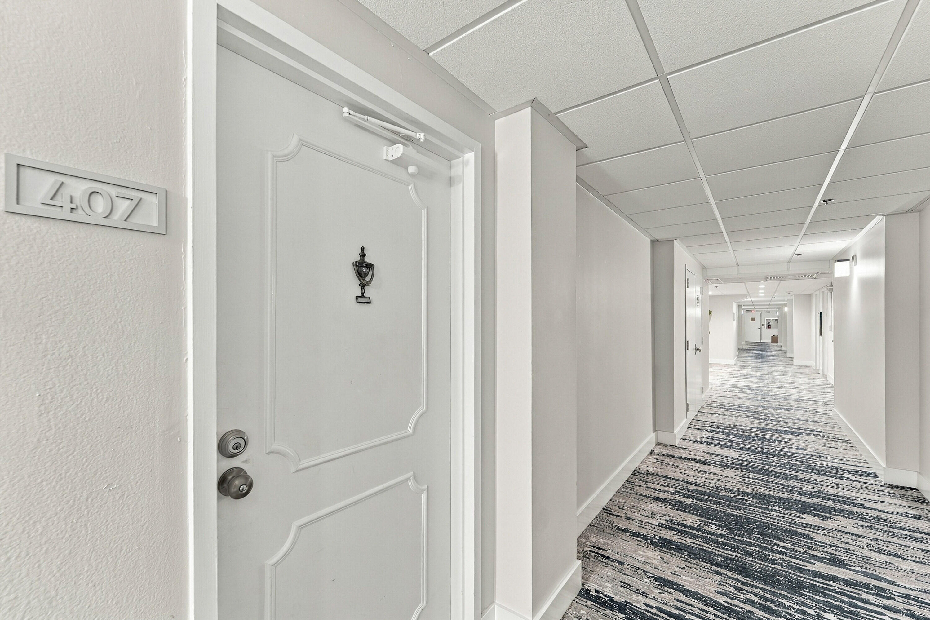 04_hallway