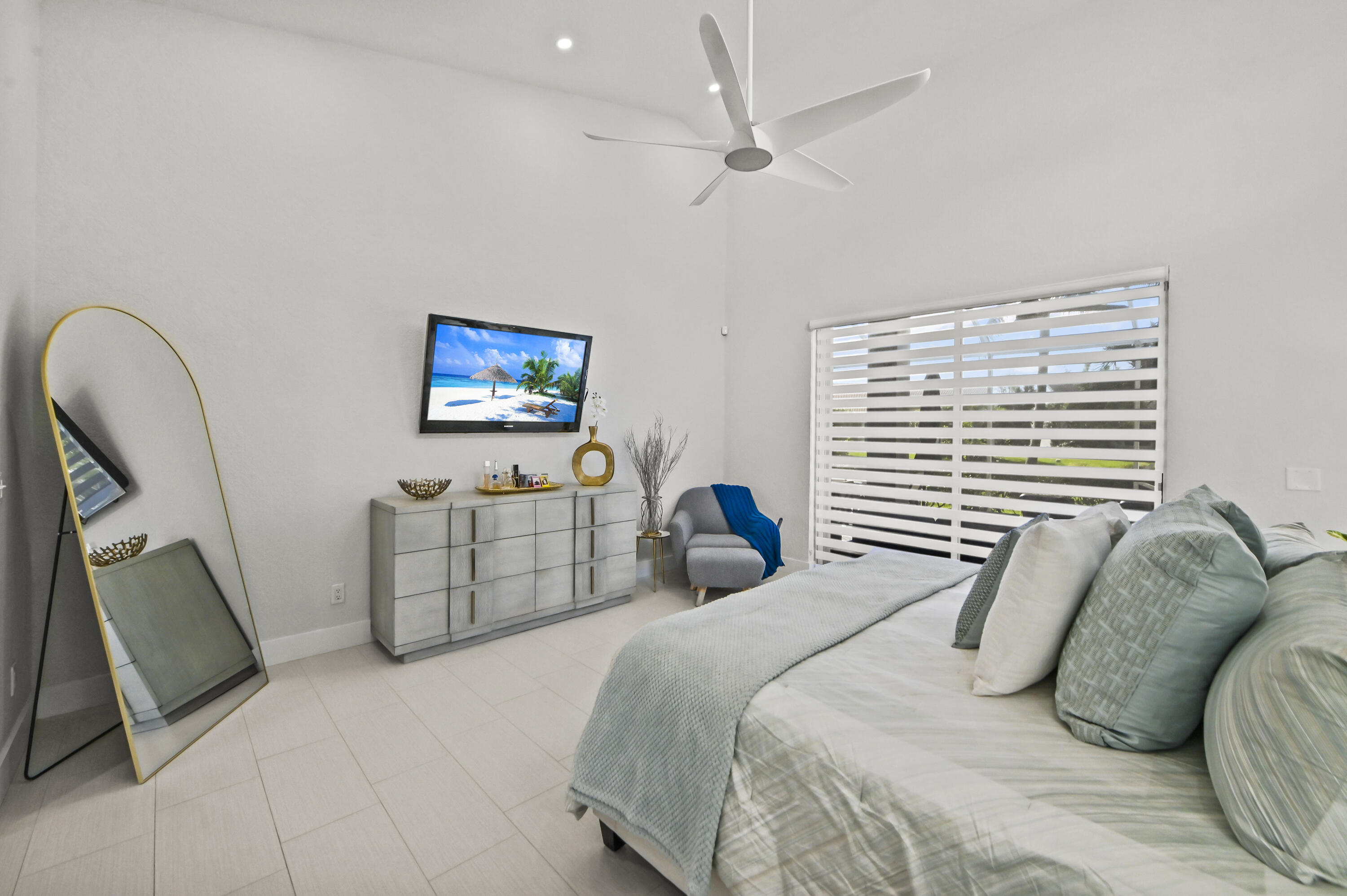 37 Bedroom 03