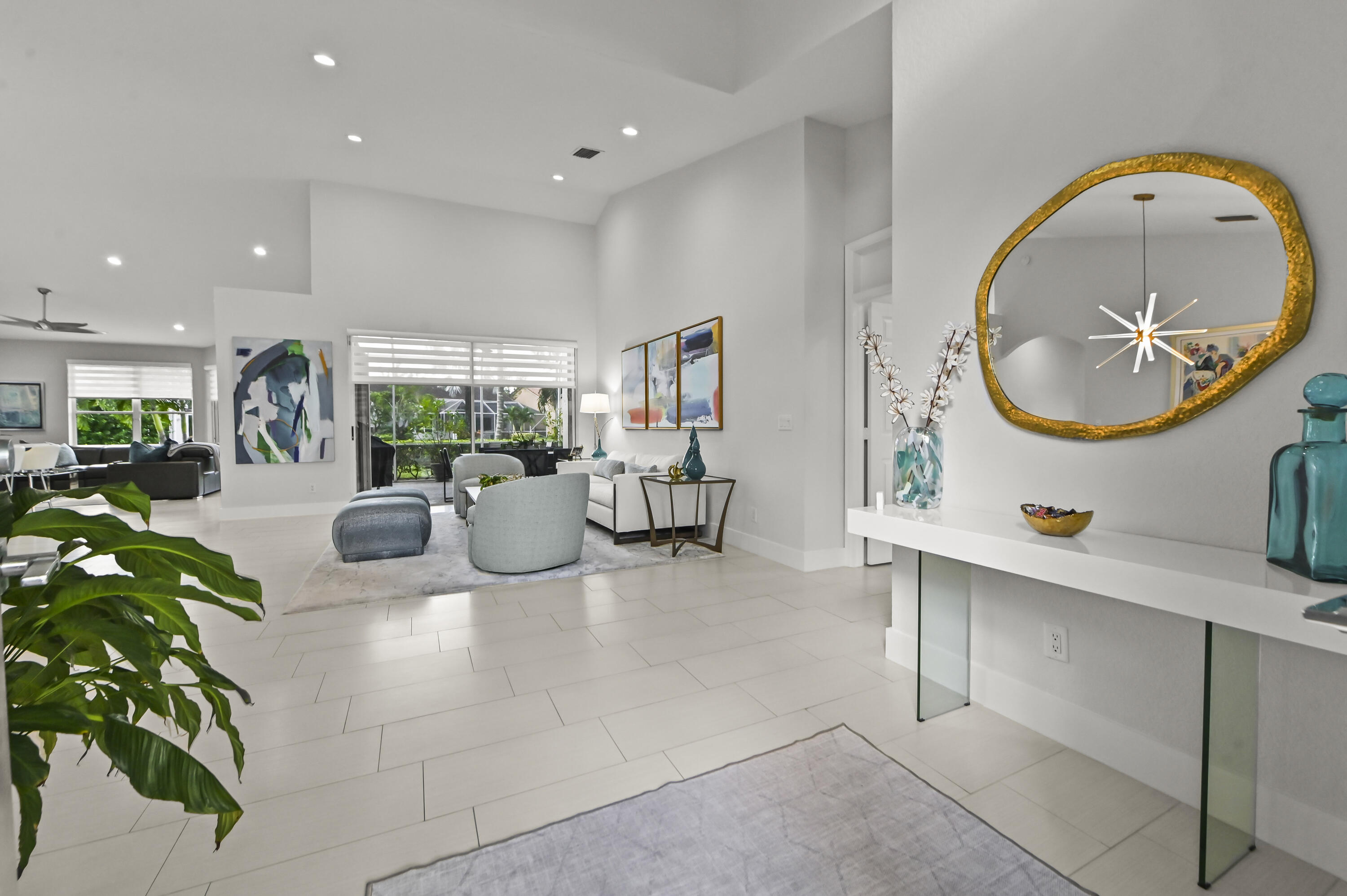 05 Foyer 01