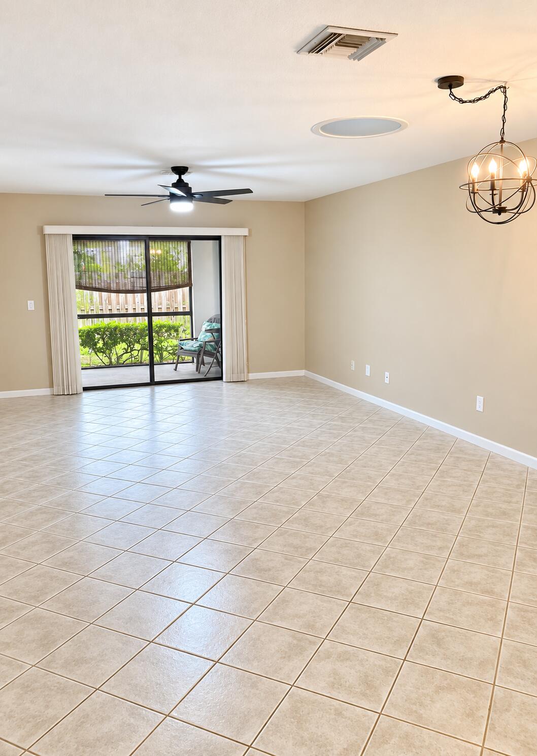 living room-255 paradise blvd