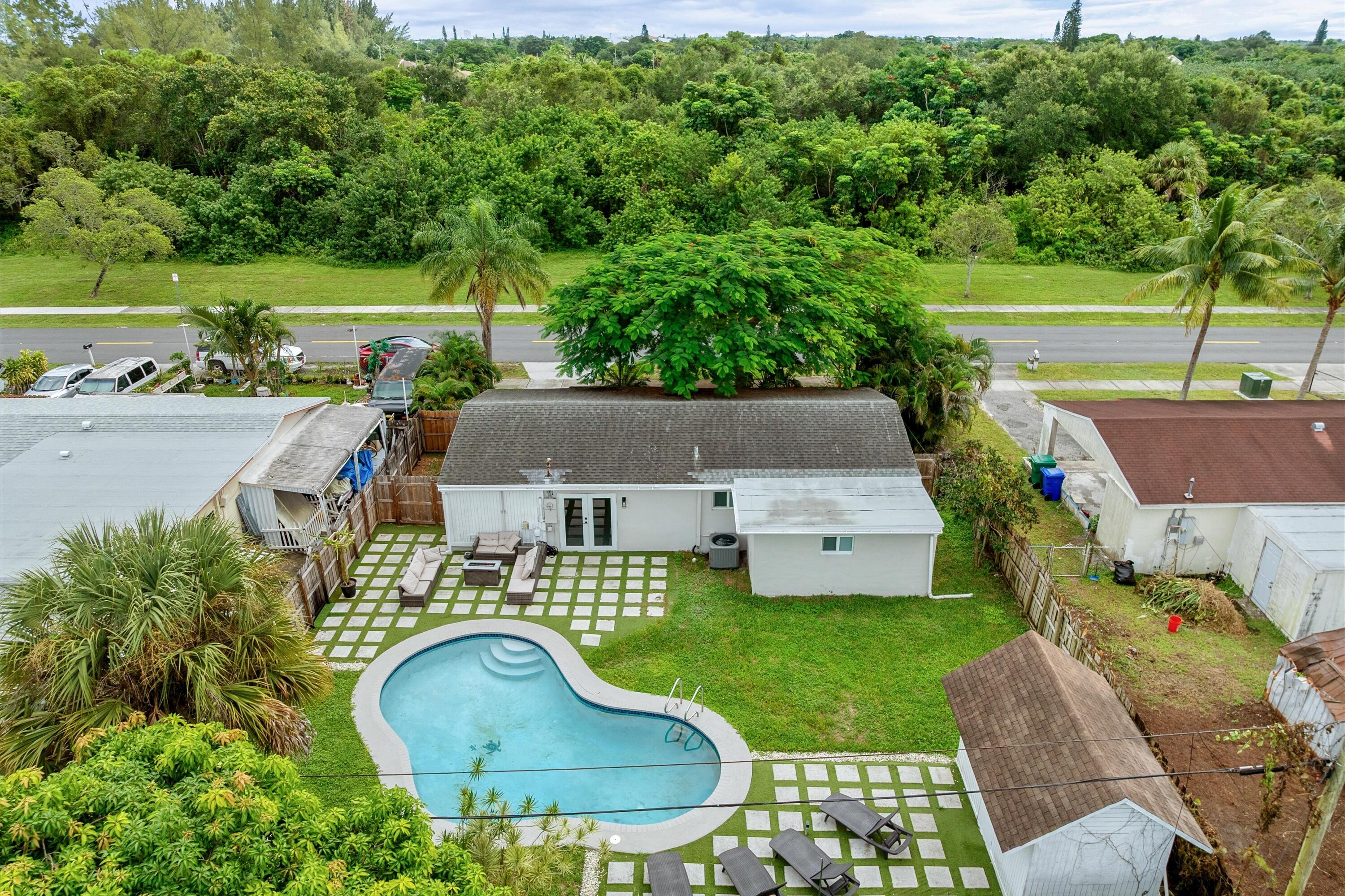 27-1339 SW 46th Ave Ft. Lauderddale, fl-