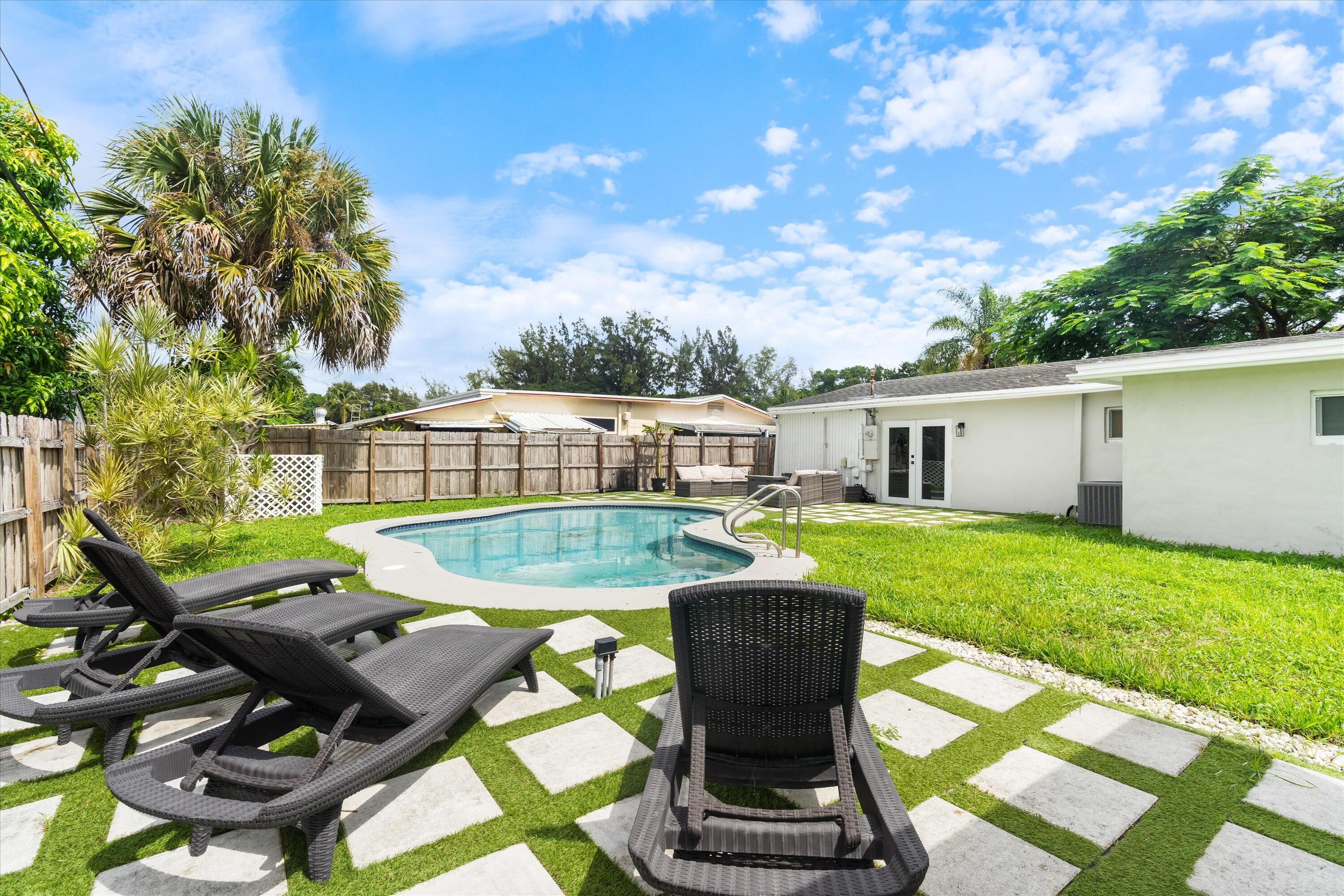 23-1339 SW 46th Ave Ft. Lauderddale, fl-