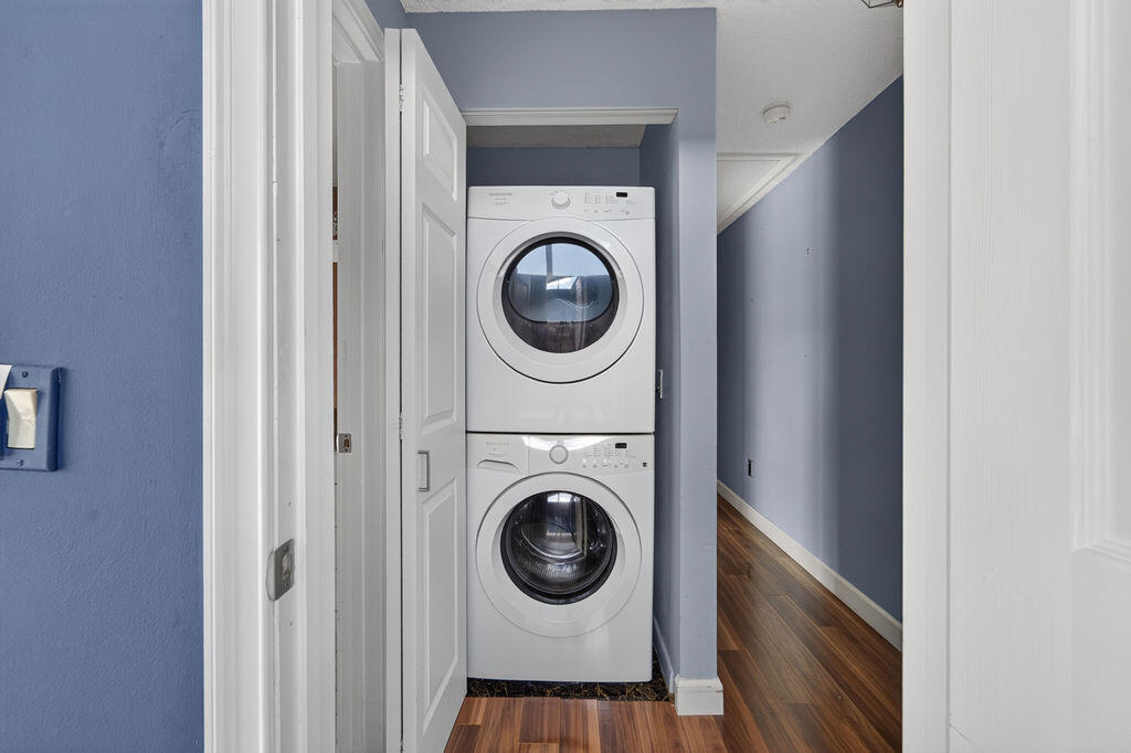 Full size Washer & Dryer
