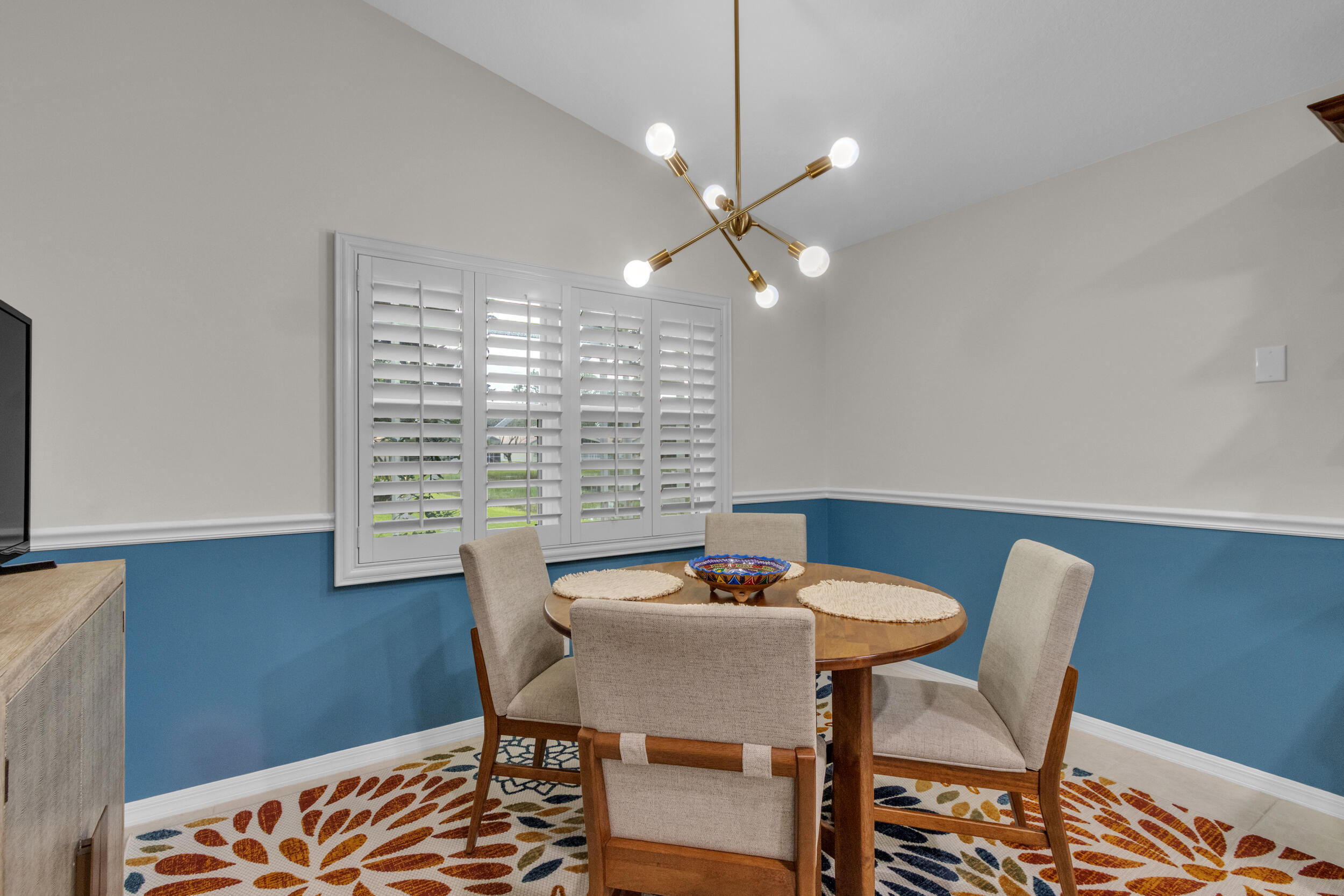 Eat-In Kitchen Area
