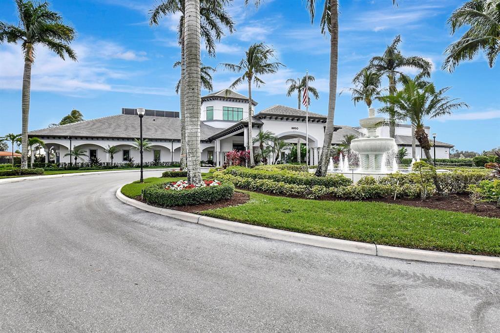 Clubhouse Outside
