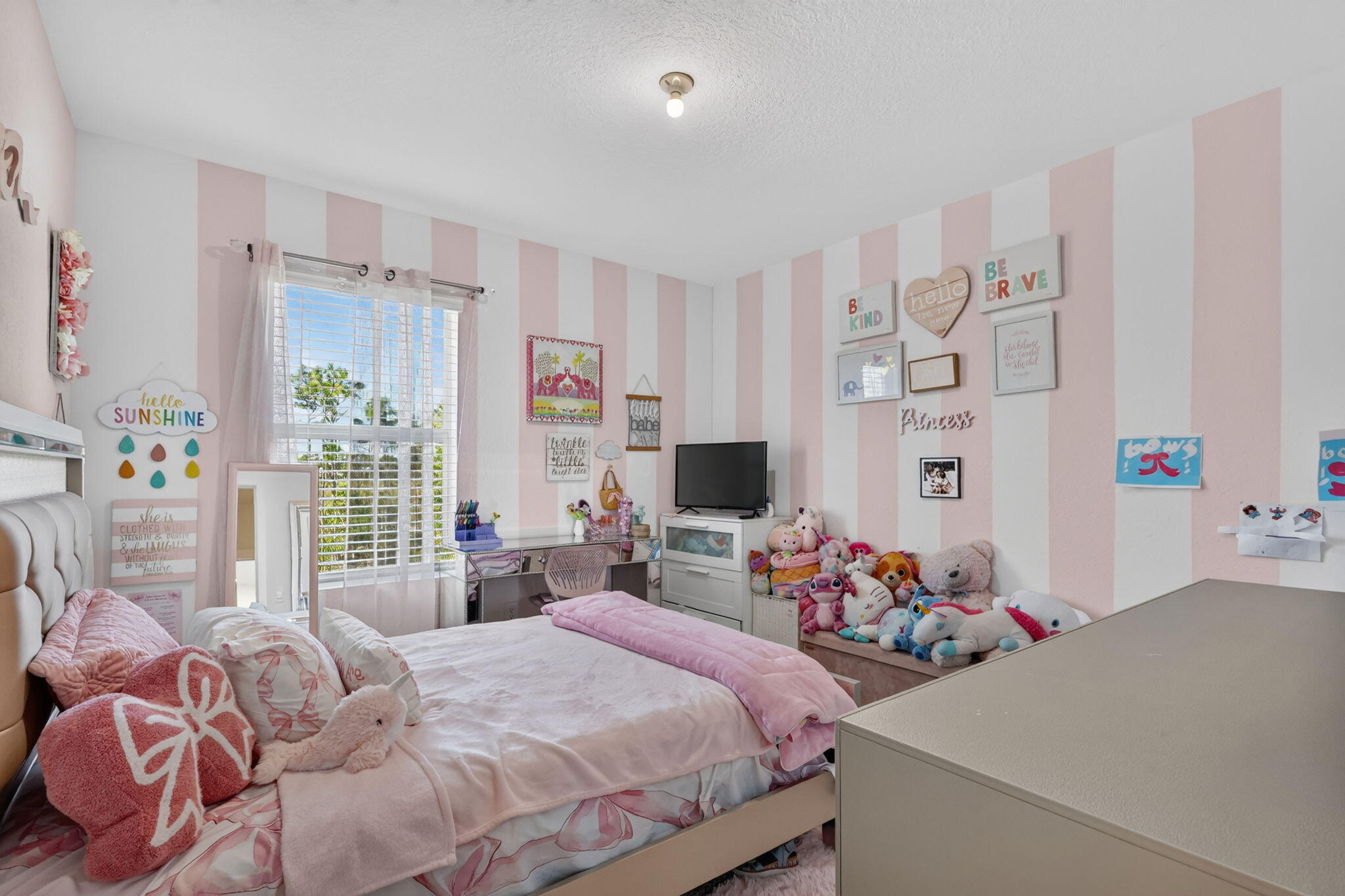 22_Guest Bedroom2