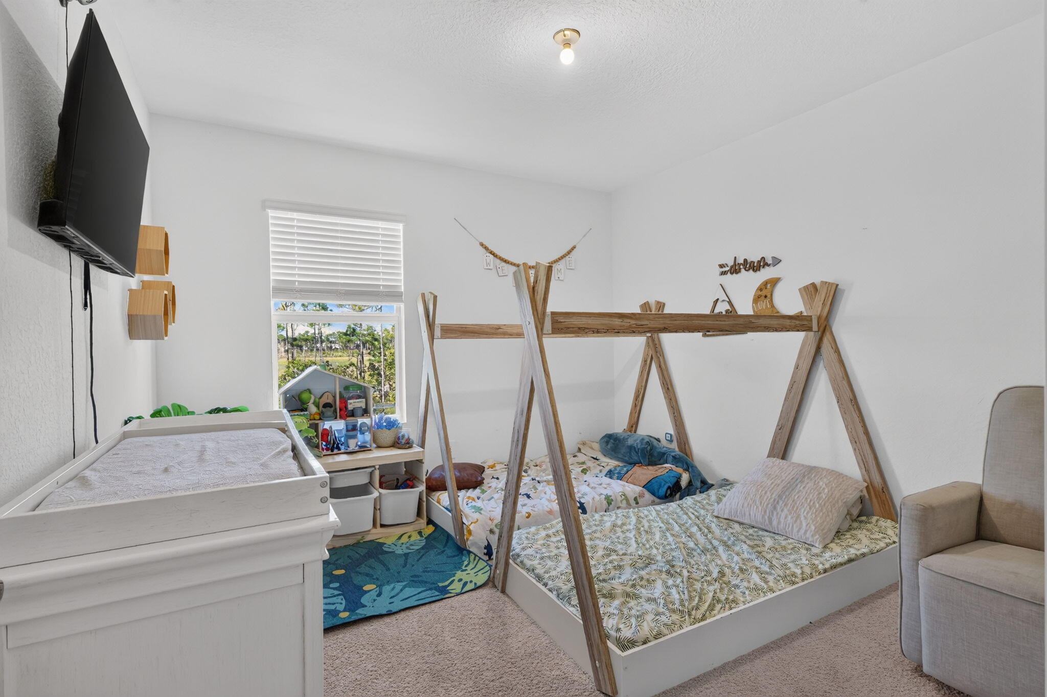 21_Guest Bedroom 1