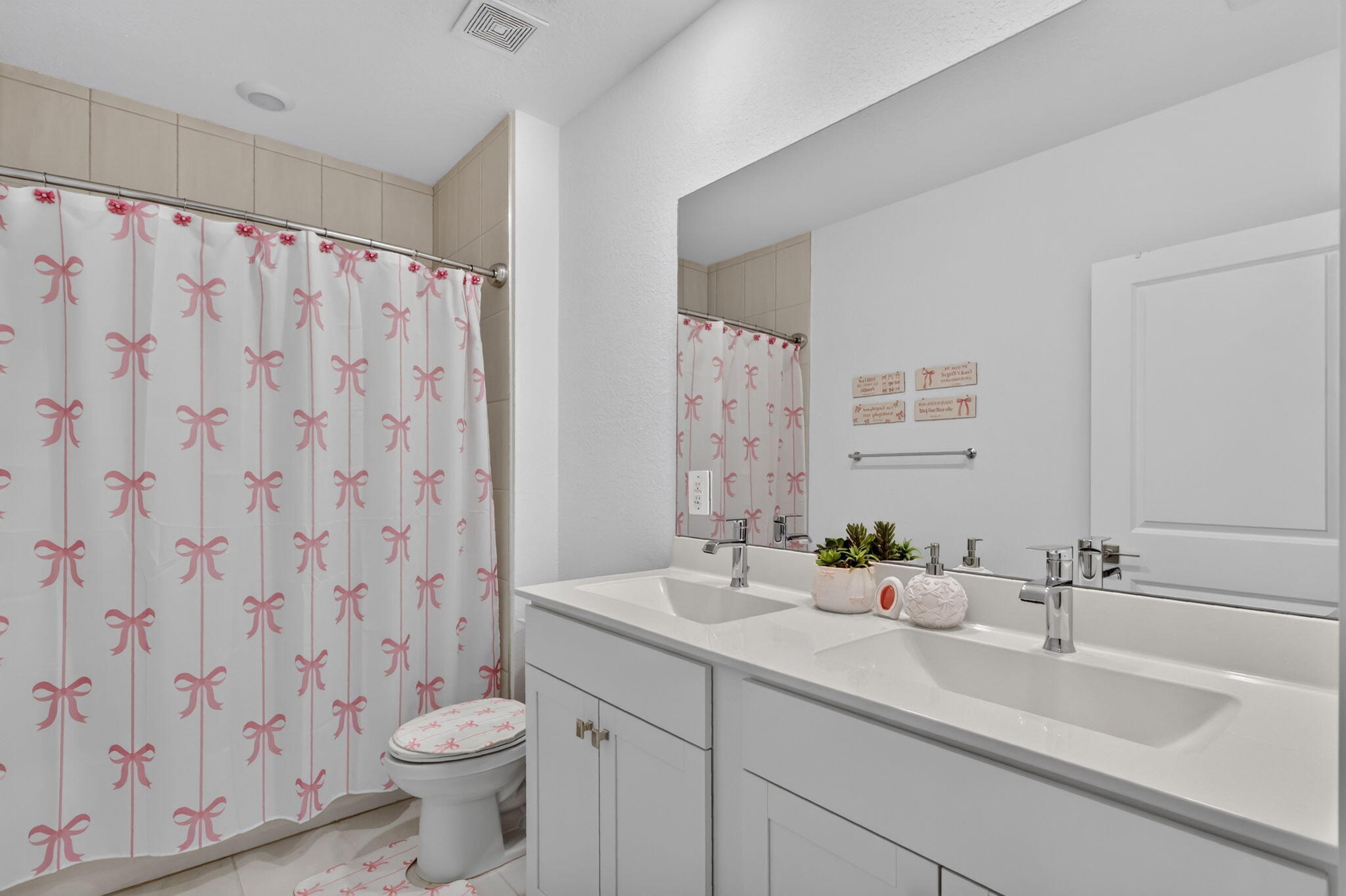 26_Guest Bathroom