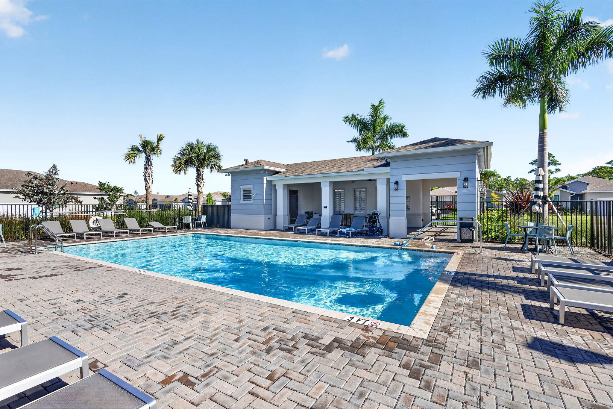 37_Pool Patio