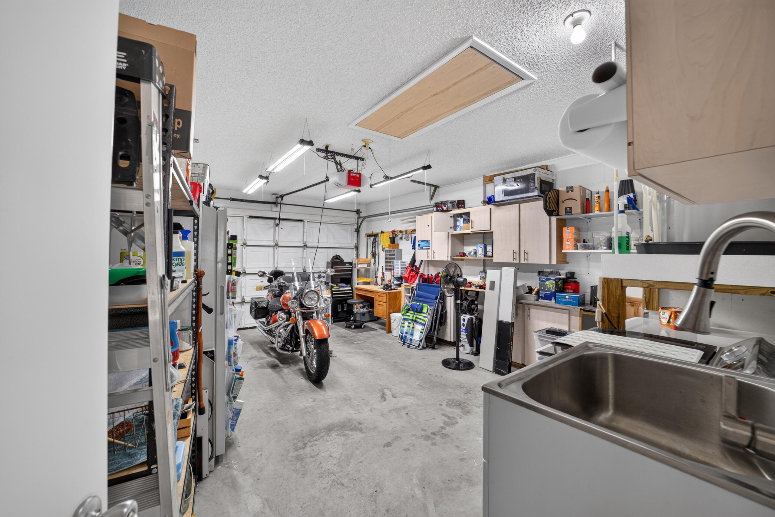 Garage - Freezer Included