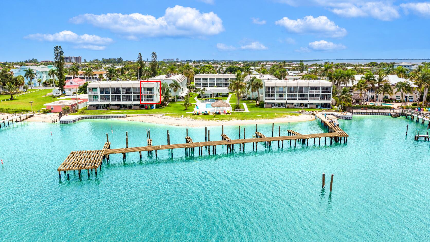Aerial Waterfront Condo with Highlighted Aerial Waterfront Condo with Highlighted