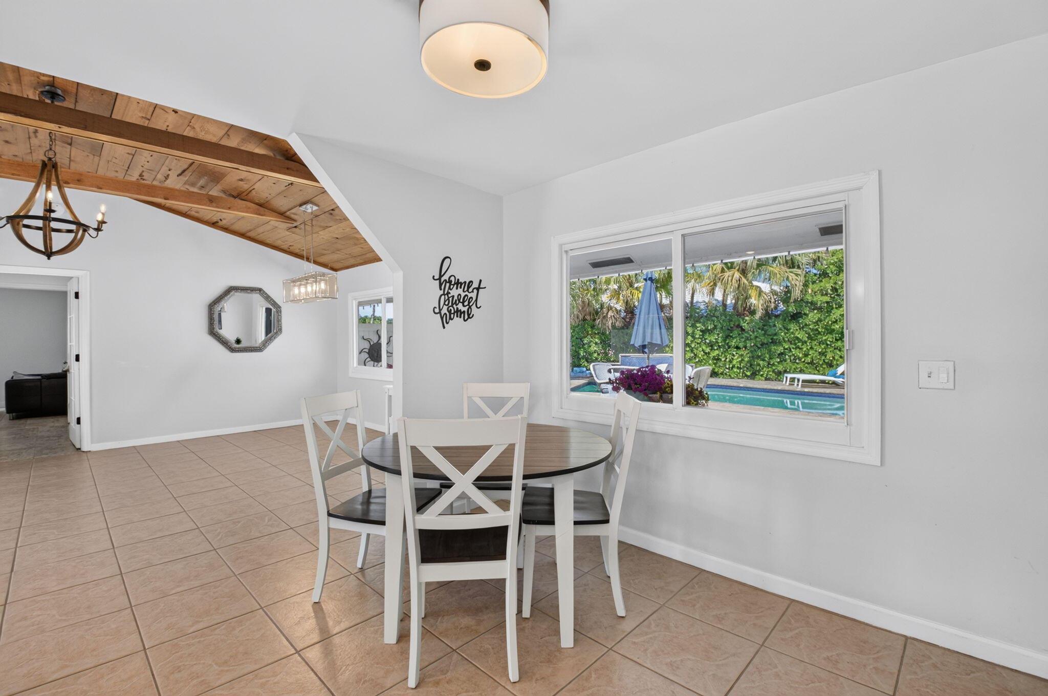 Breakfast nook