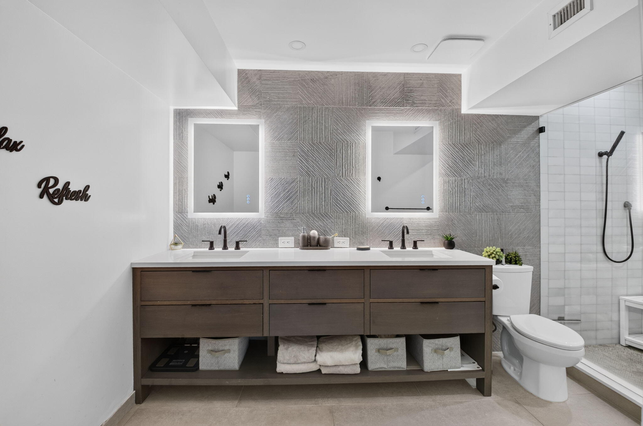 Primary Bedroom Bath