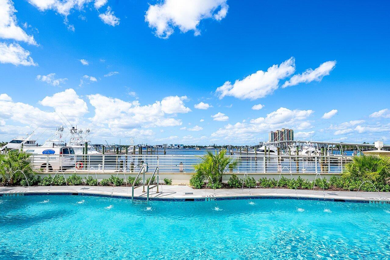HAVN Waterfront Pool