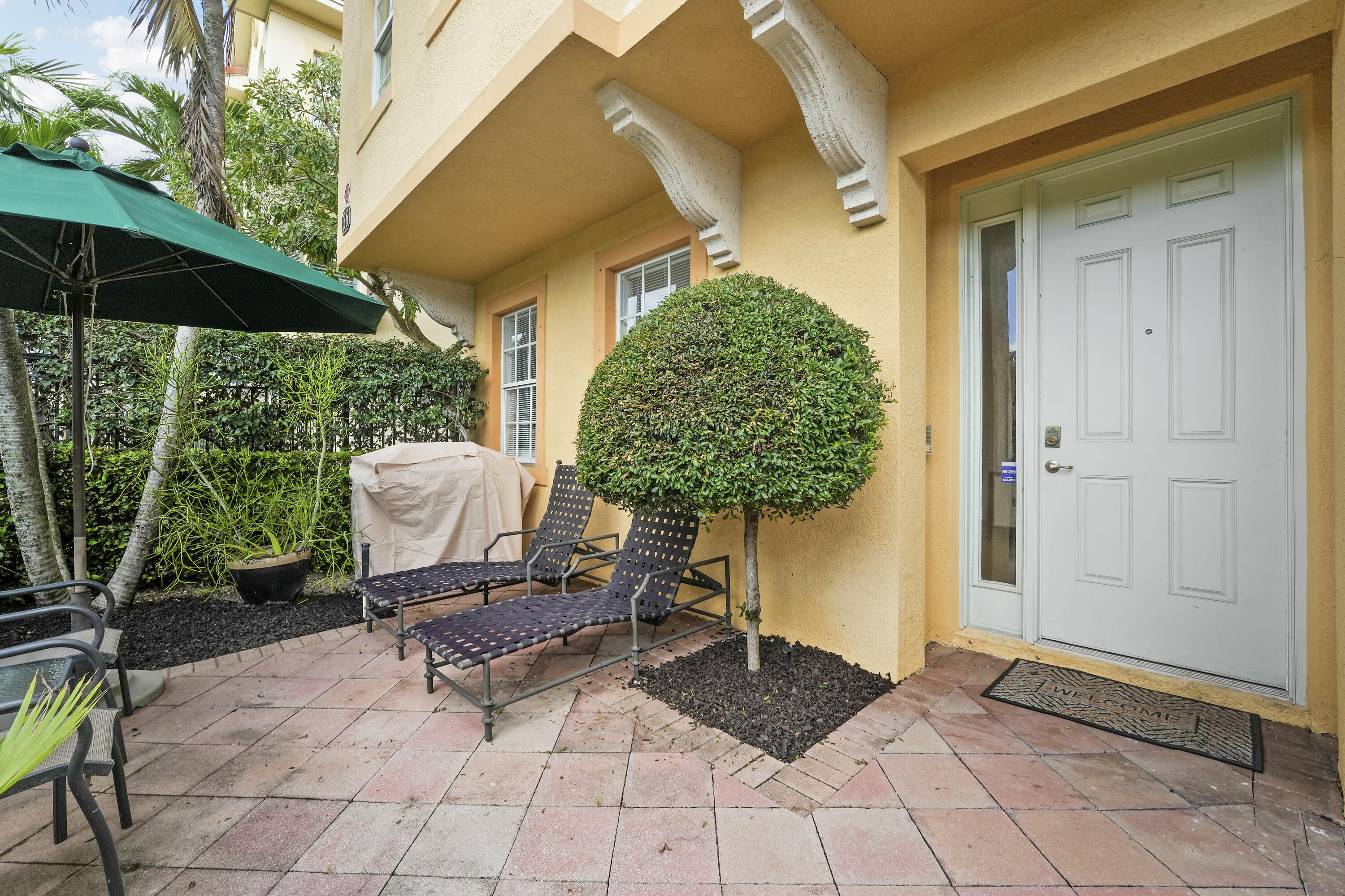 Front Patio / Front Door