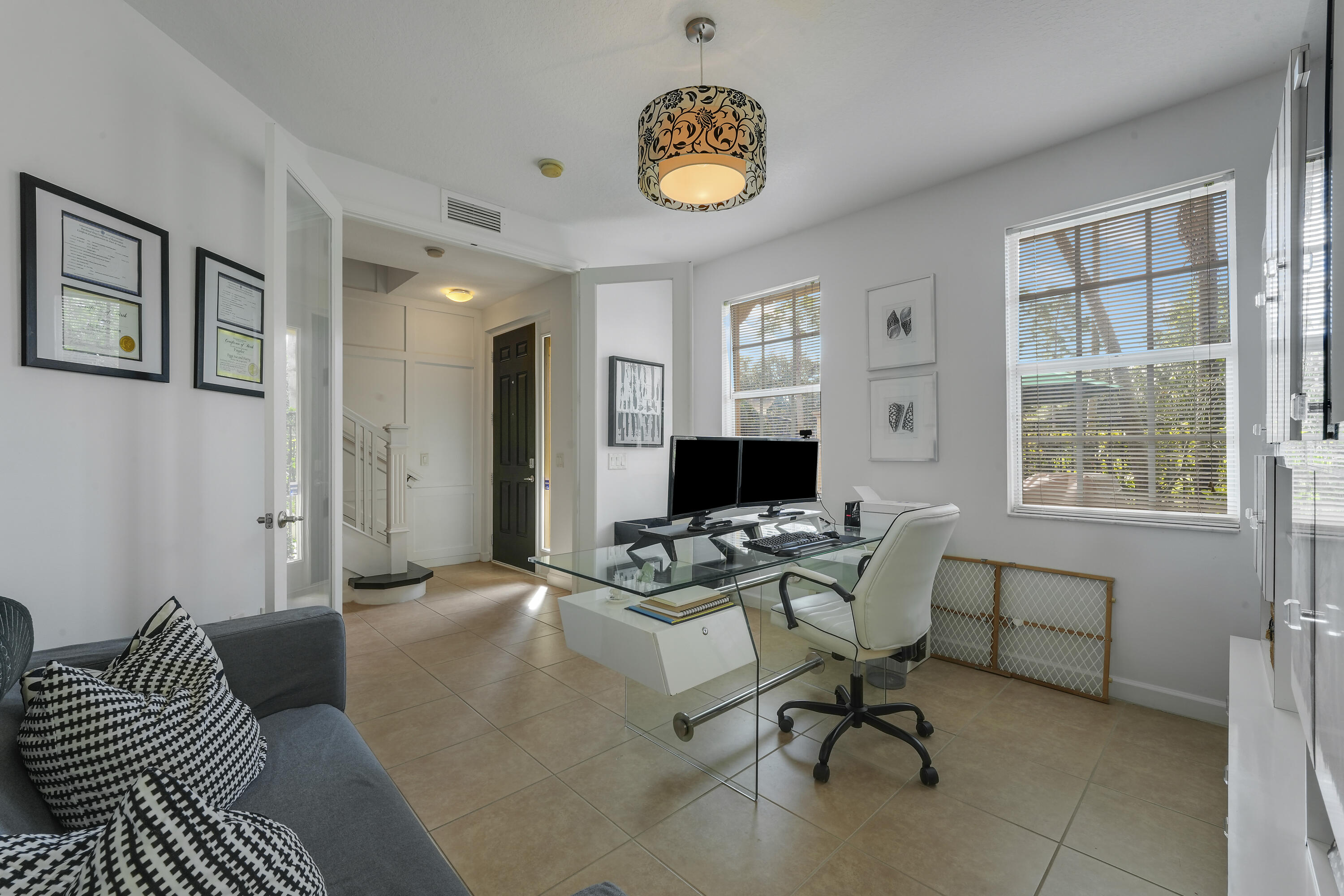 1st Floor Office/Den (Guest Bedroom) 1st Floor Office/Den (Guest Bedroom)
