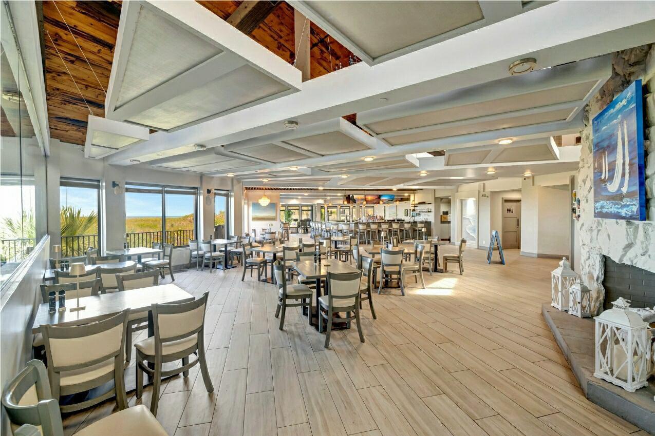 OCEANFRONT DINING