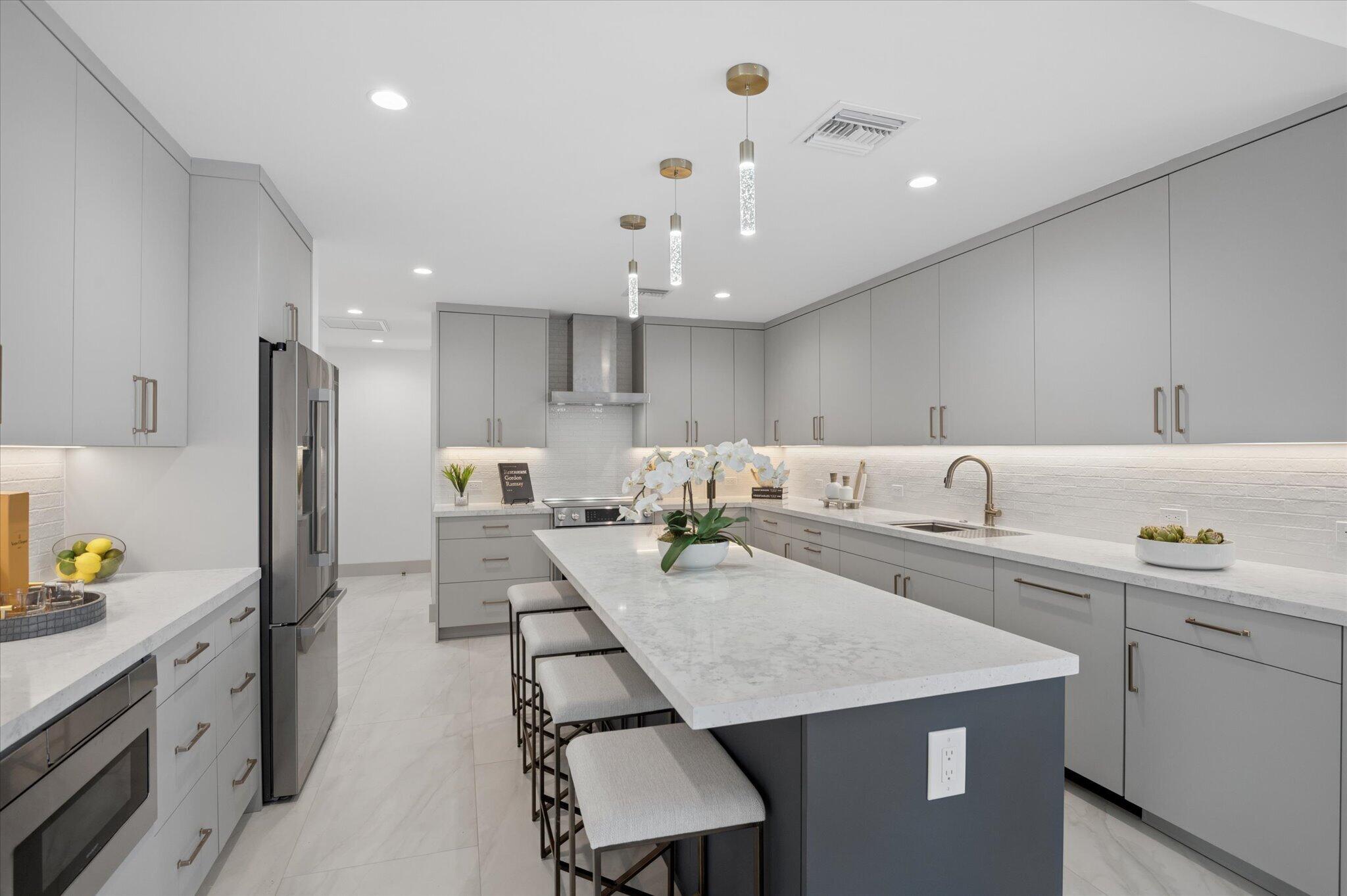 10-Bertanzetti-3111 NE 55th St-10