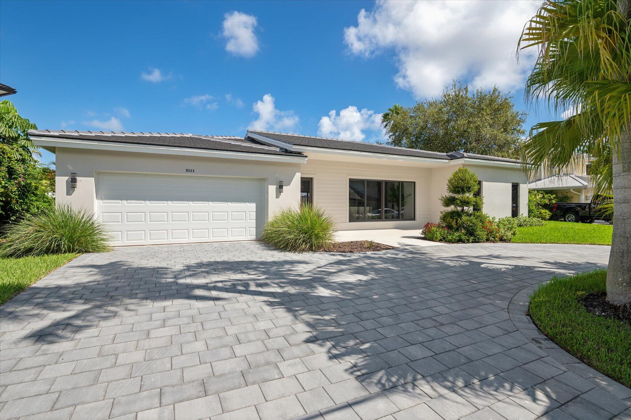 02-Bertanzetti-3111 NE 55th St-2