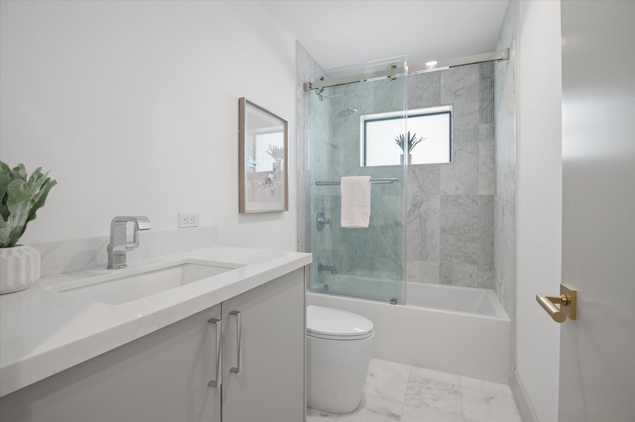 23-Bertanzetti-3111 NE 55th St-23