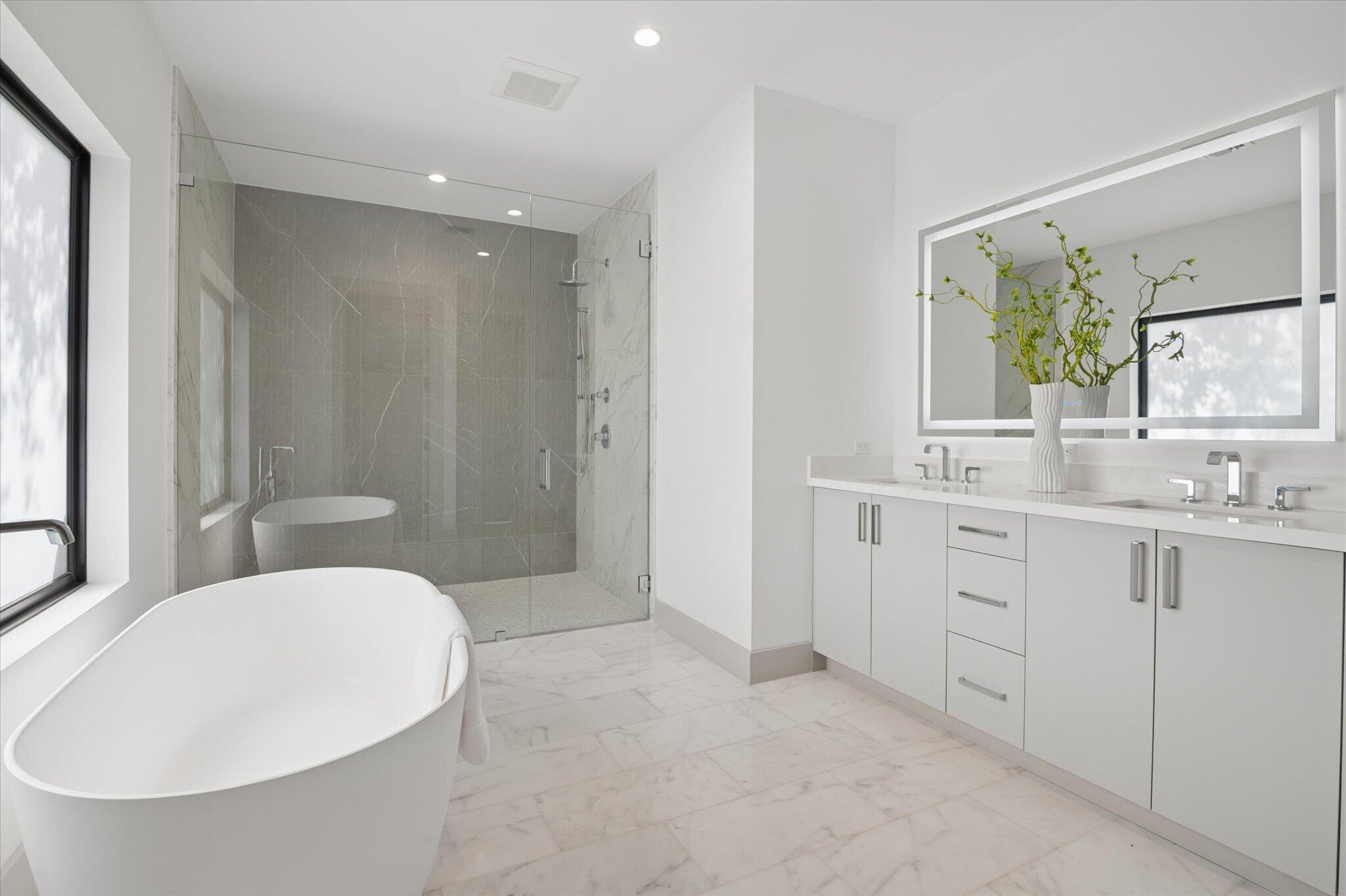 16-Bertanzetti-3111 NE 55th St-16