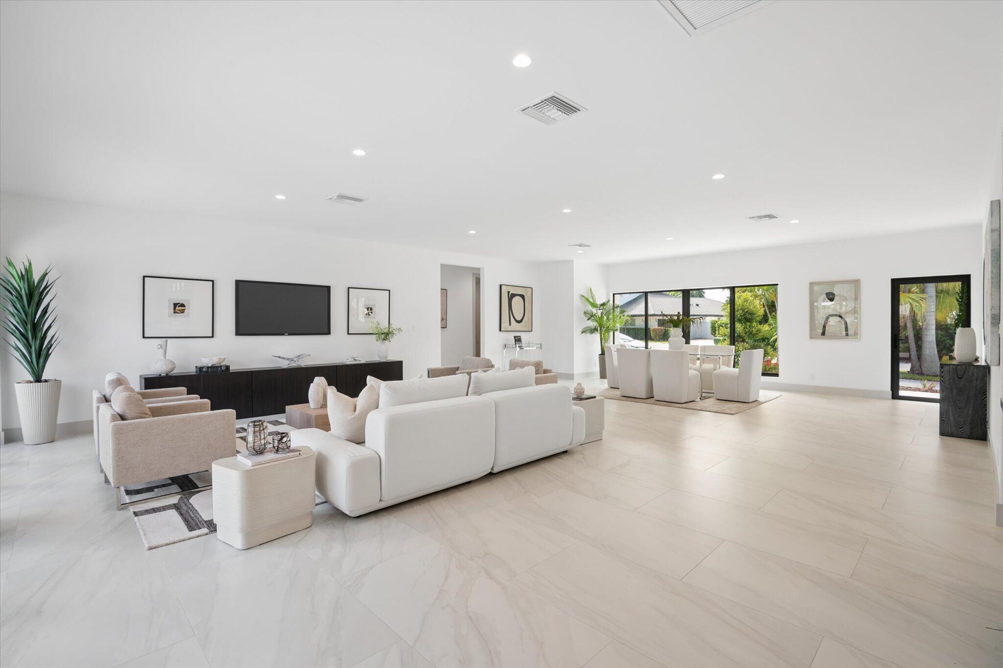 06-Bertanzetti-3111 NE 55th St-6