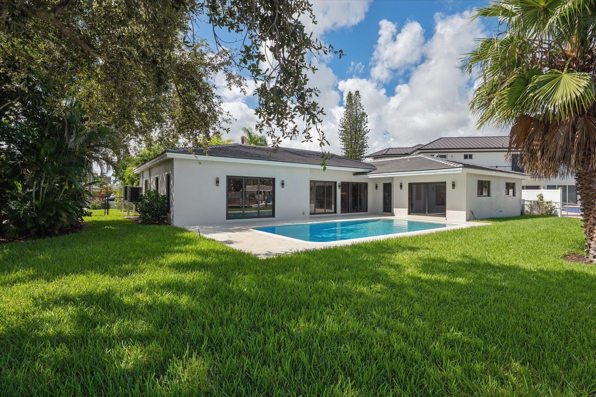 31-Bertanzetti-3111 NE 55th St-31