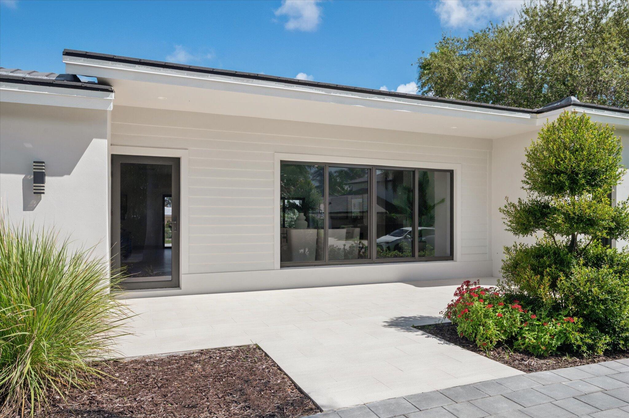 03-Bertanzetti-3111 NE 55th St-3