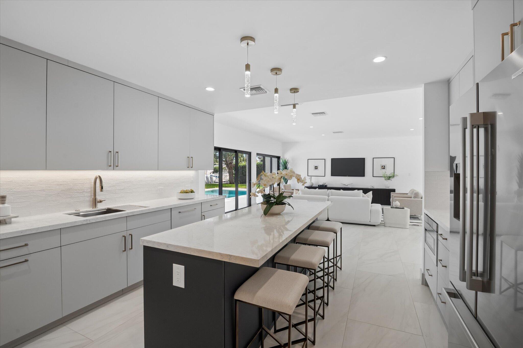 12-Bertanzetti-3111 NE 55th St-12