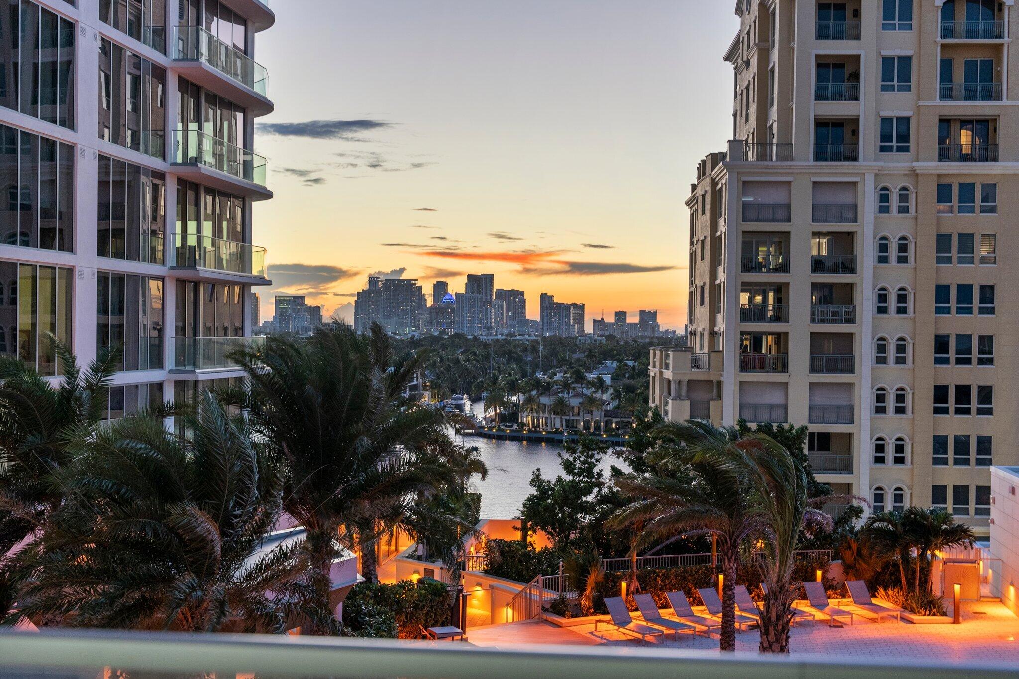 151 N Seabreeze Blvd Twilights_064