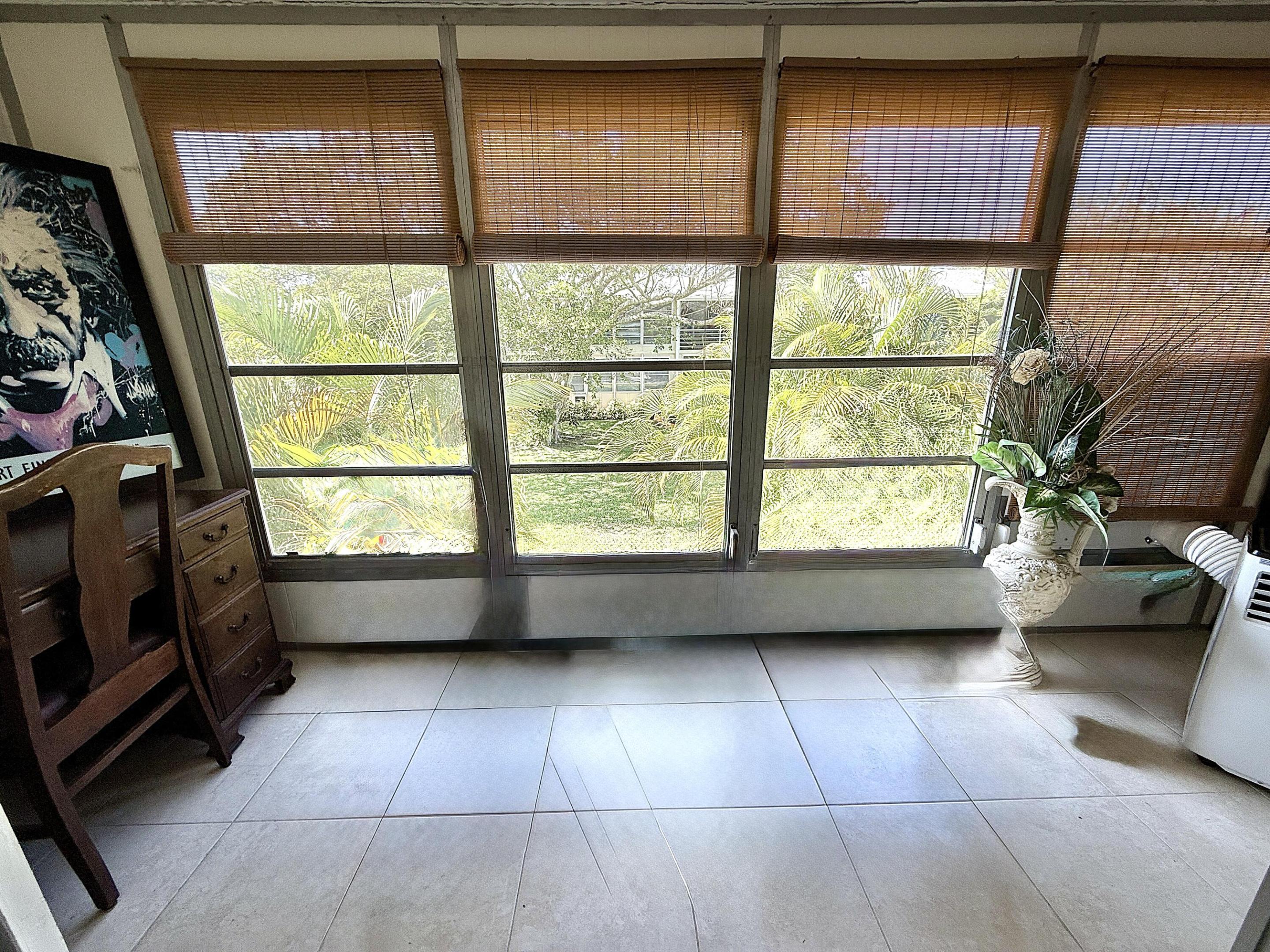 Enclosed Patio with AC
