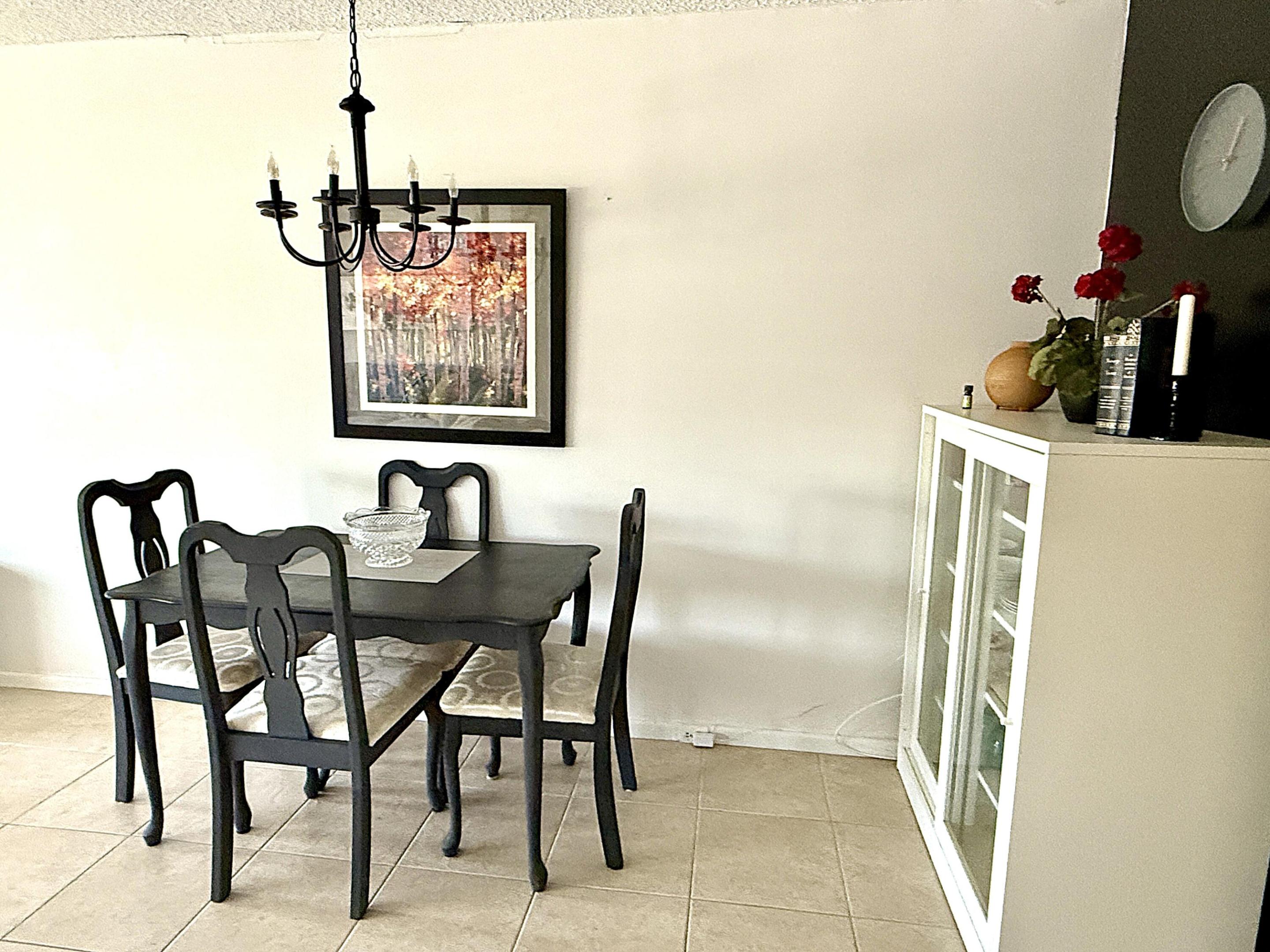 Dining Area Dining Area