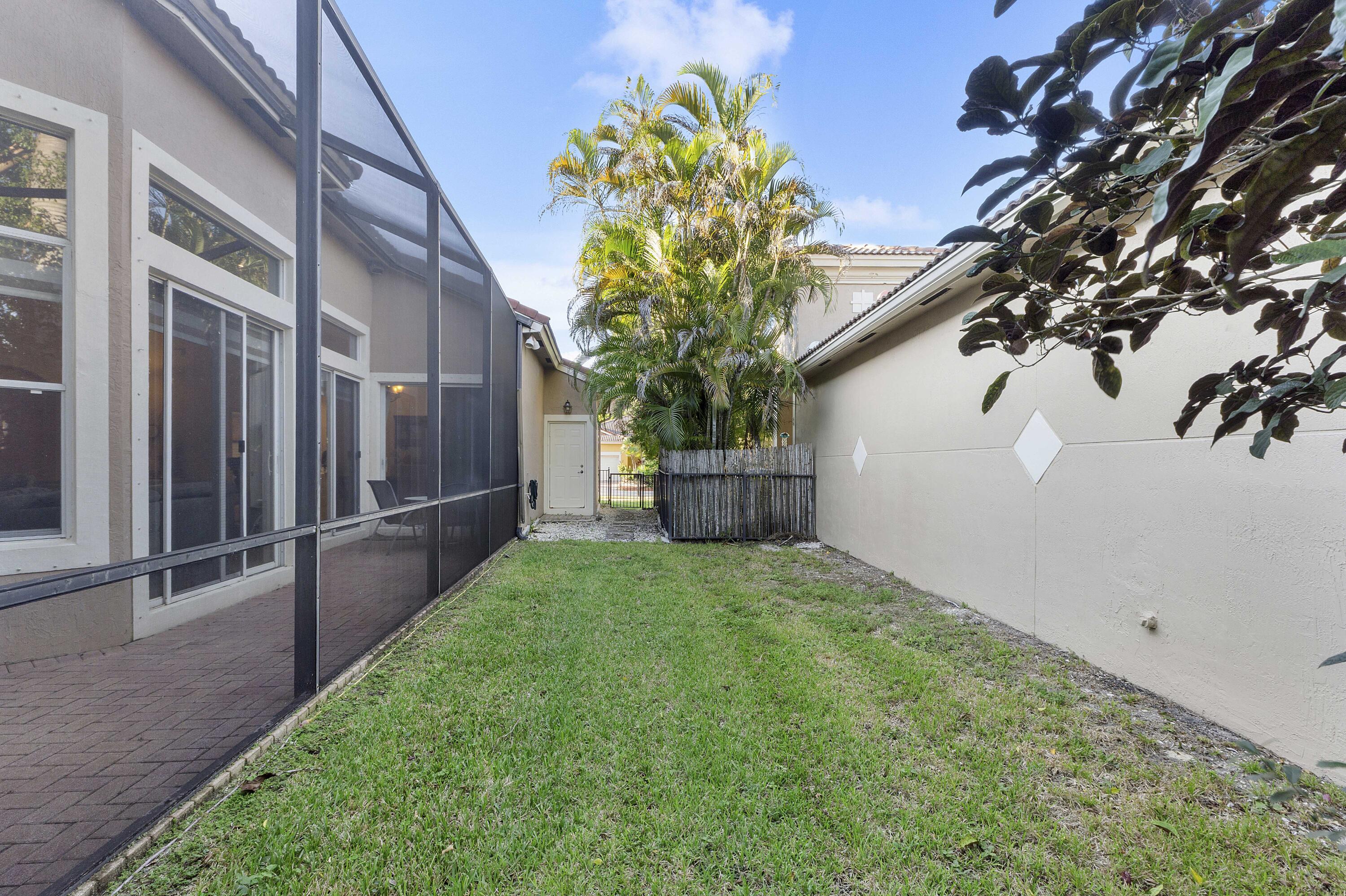 *5839 NW 120th Ave_030