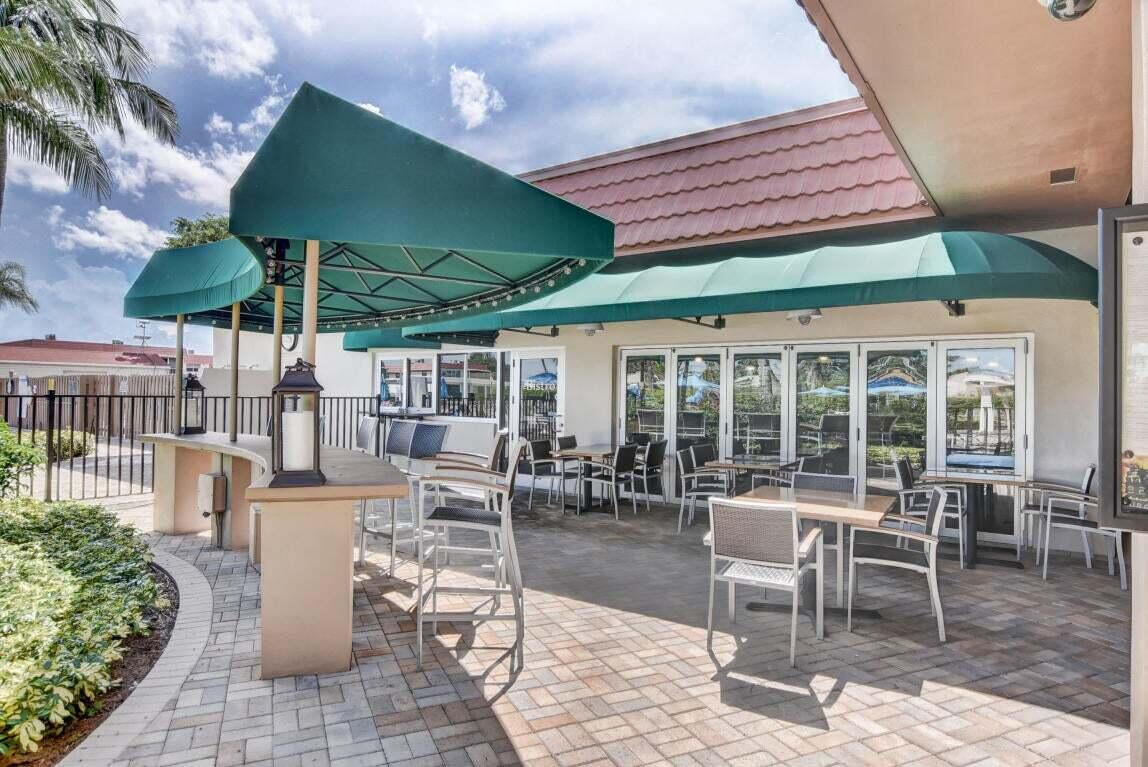 25-Kings-Point-Cafe-Terrace