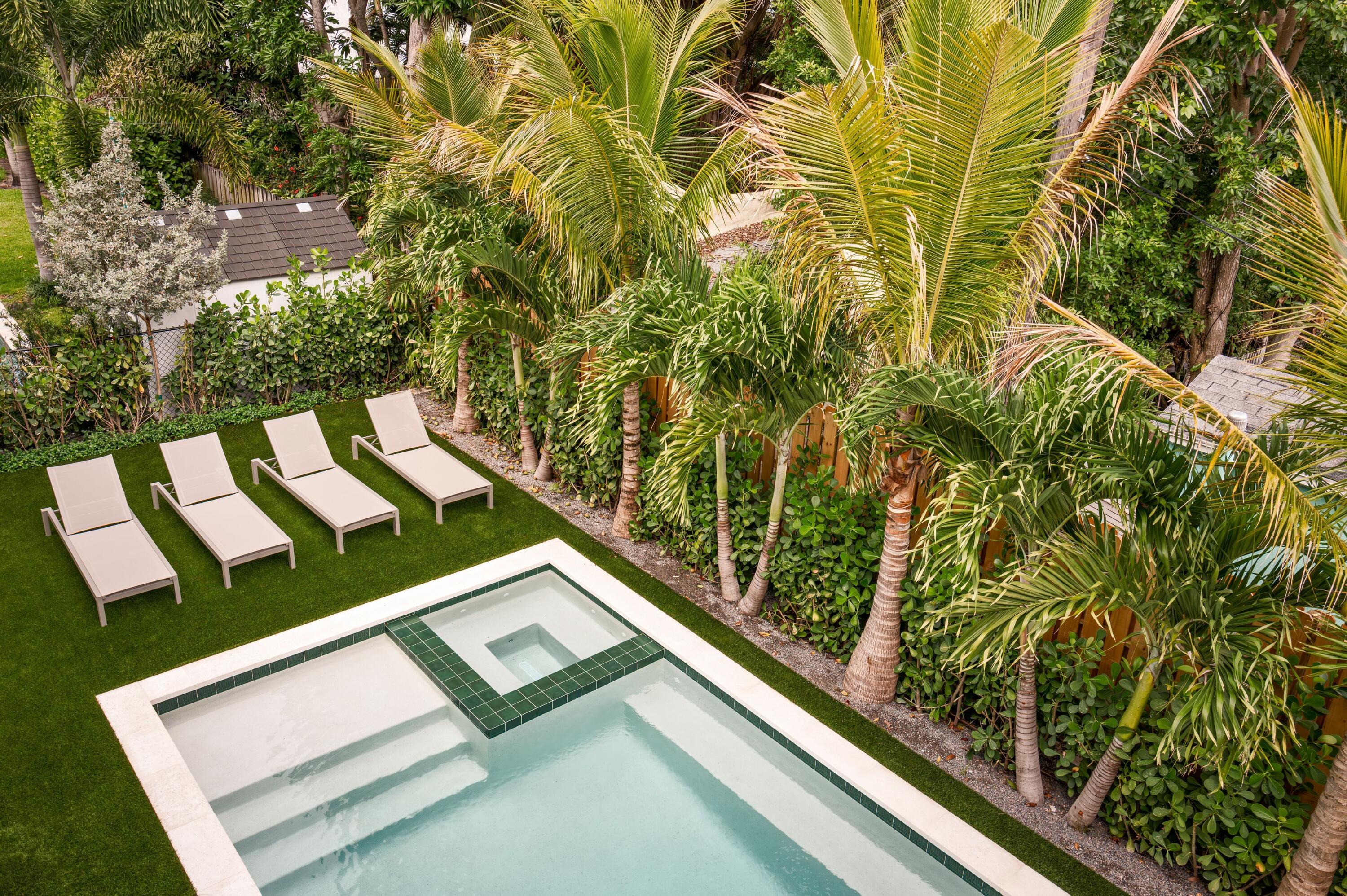 07 - Backyard pool with green tile accen