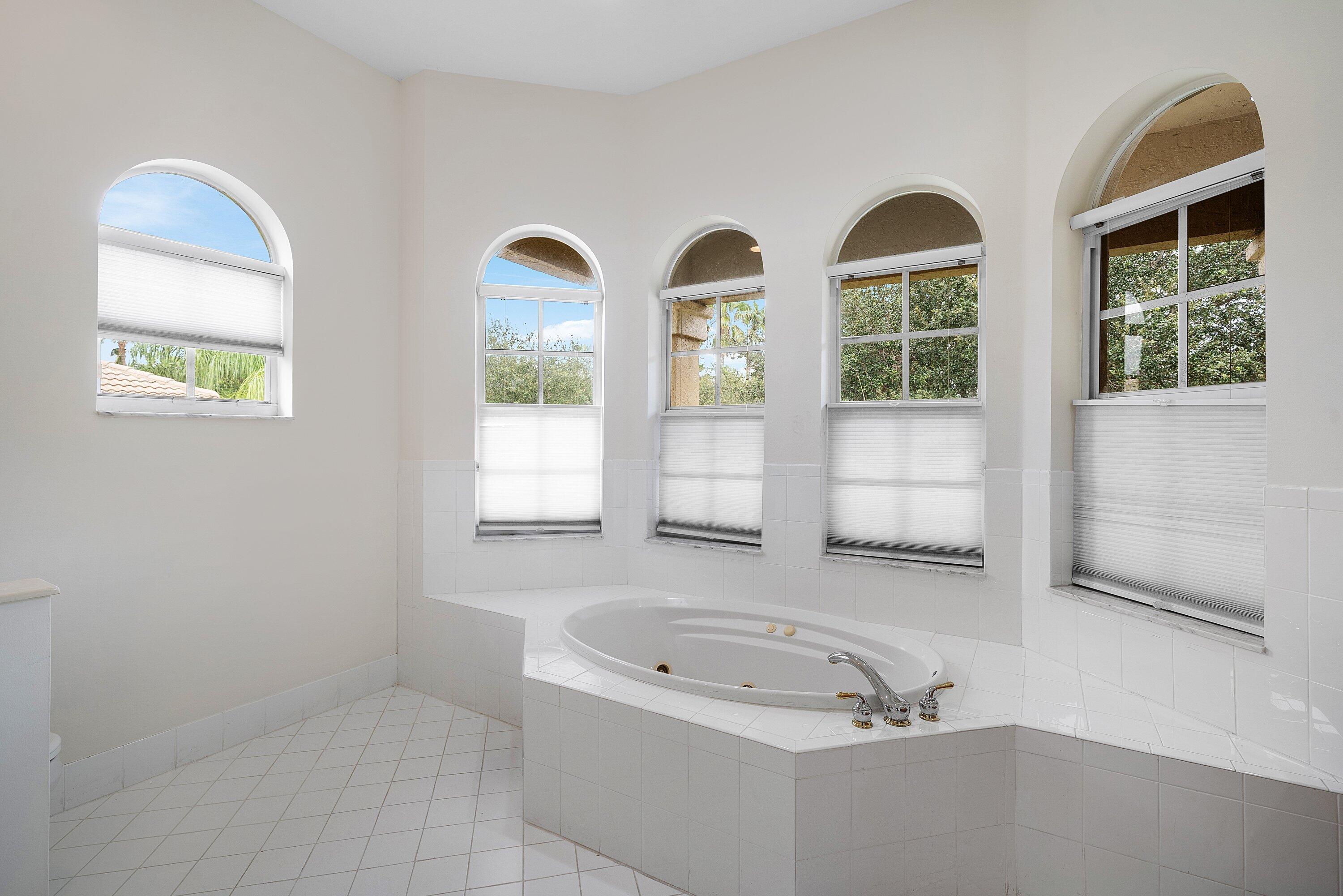 6395 Stonehurst (44)