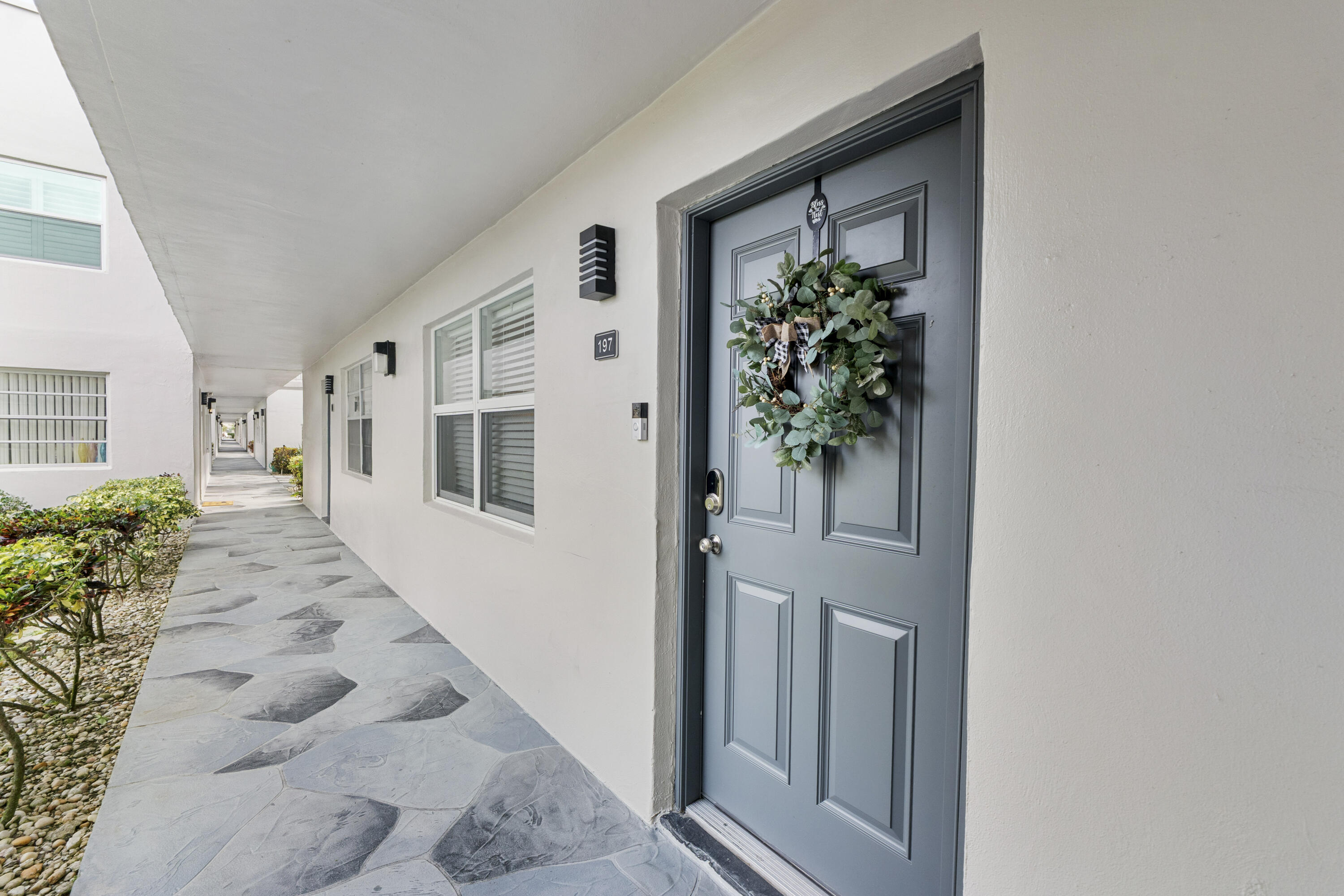 197 Normandy Ln_004
