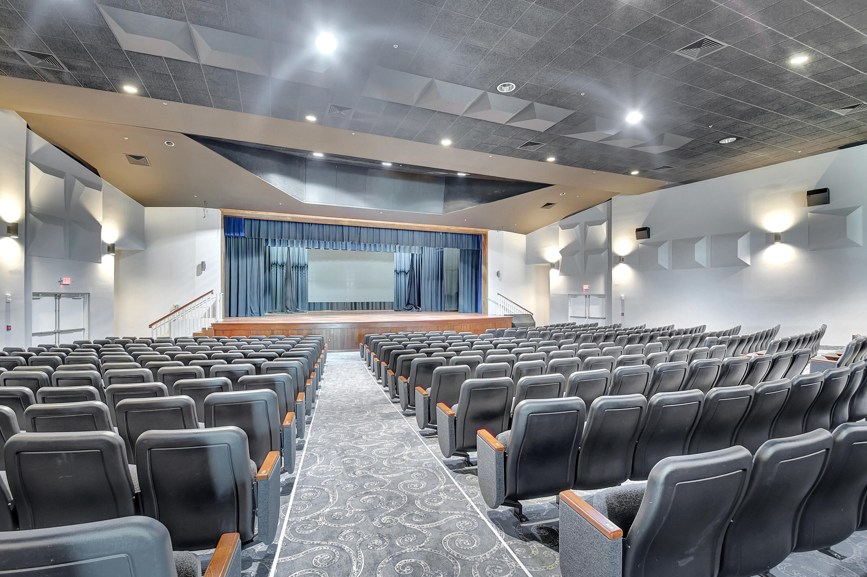 Theater new (2)