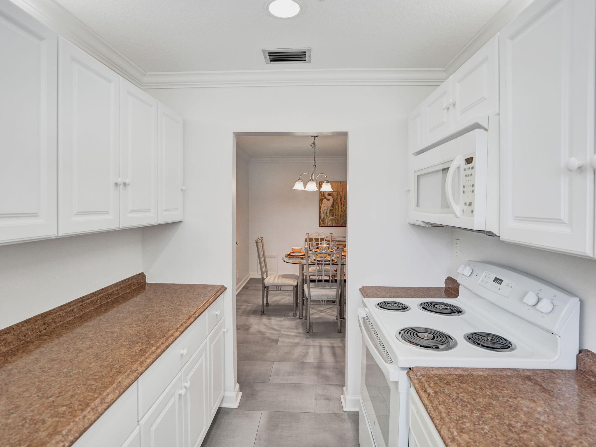 LOTS OF COUNTER SPACE IN KITCHEN