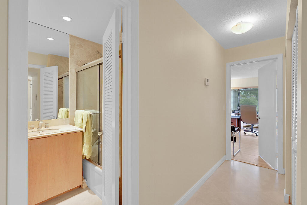 6130 Via Tierra Drive, Boca Raton