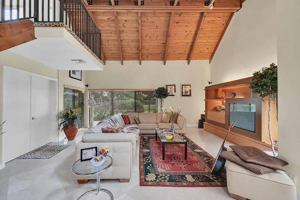 6130 Via Tierra Drive, Boca Raton