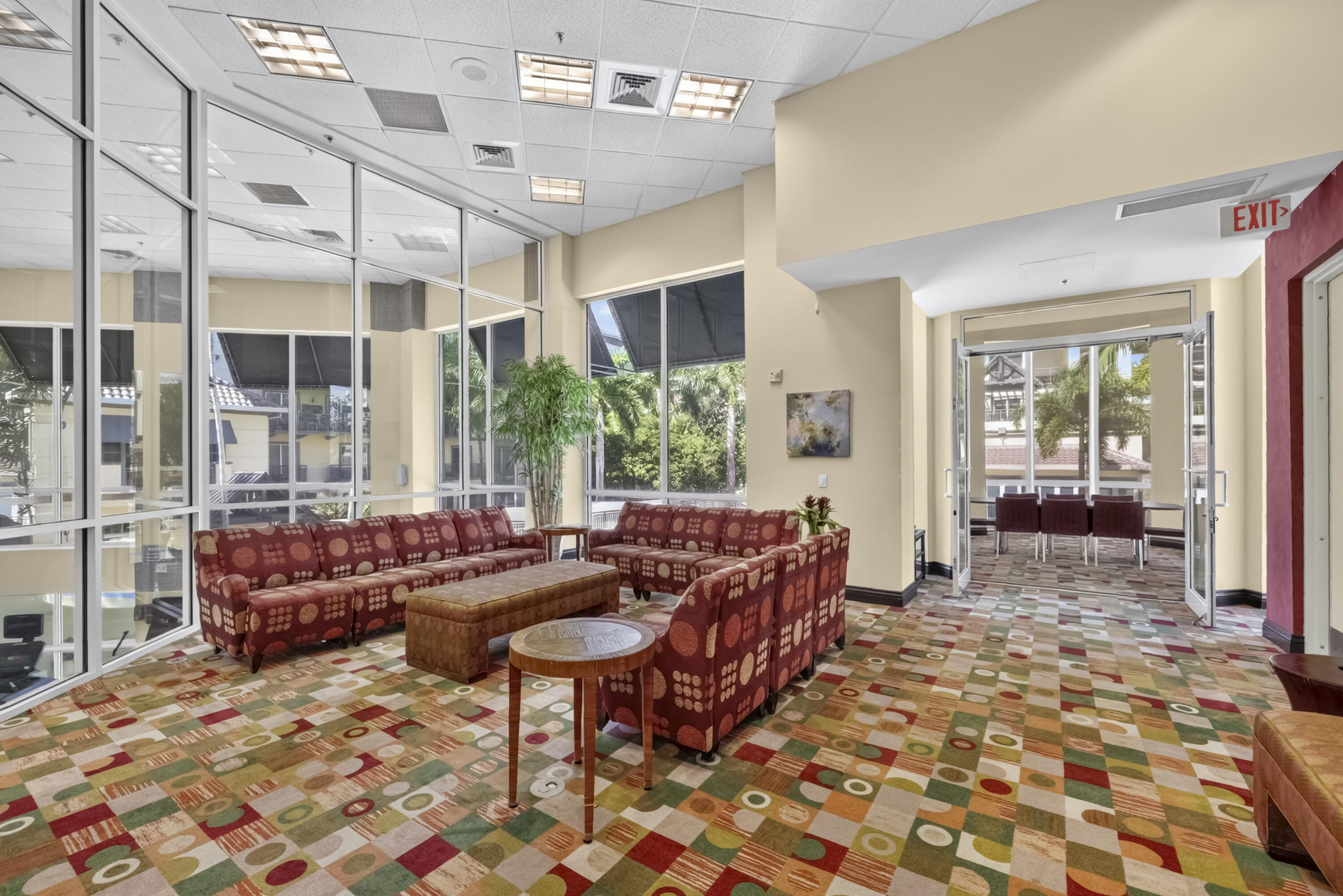 liberary, meeting area and seatting