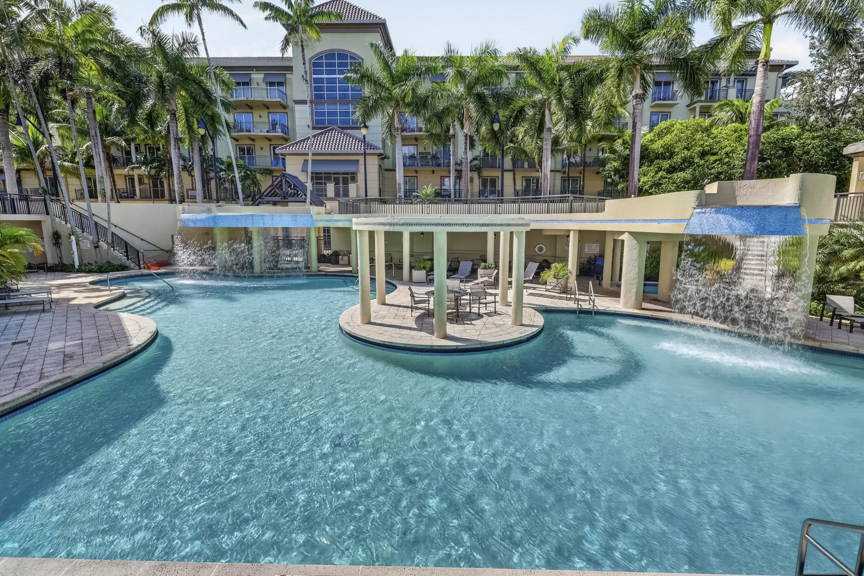 Resort style pool & amenties Resort style pool & amenties