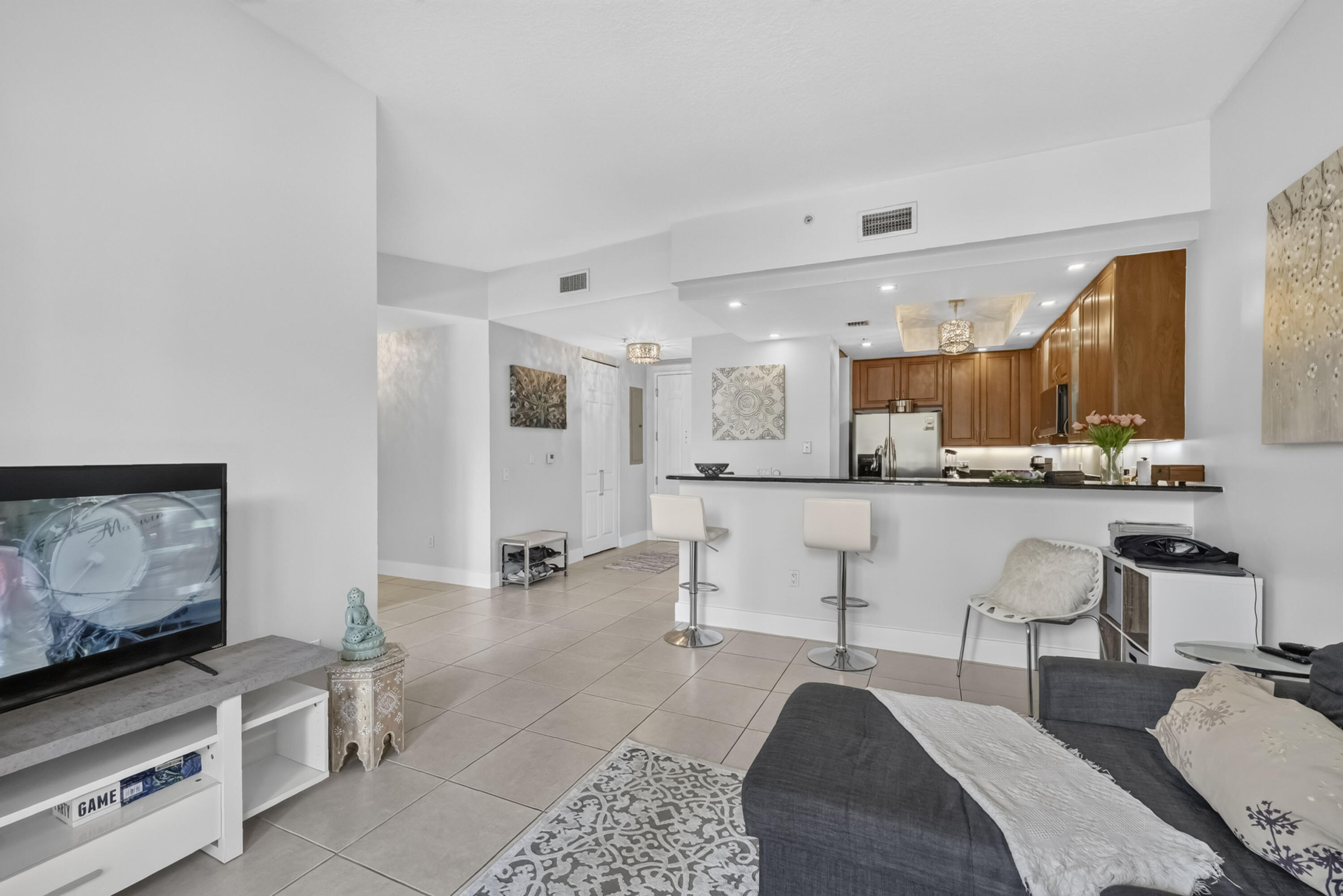 Living room & kitchen