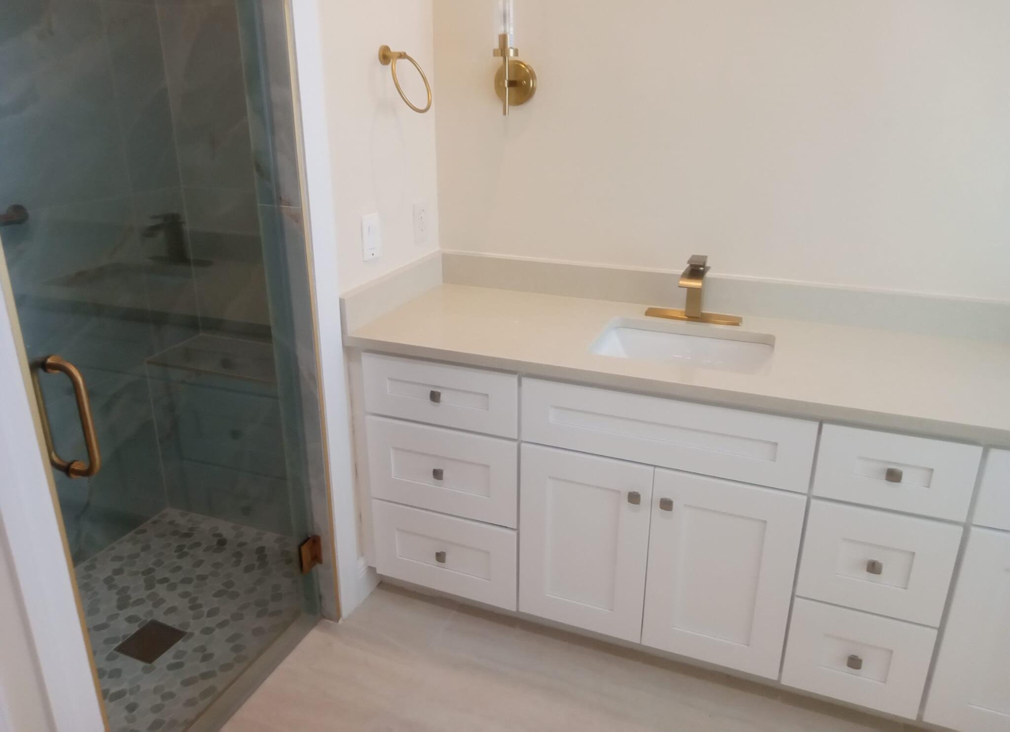 Master bedrm bath and cabinet B