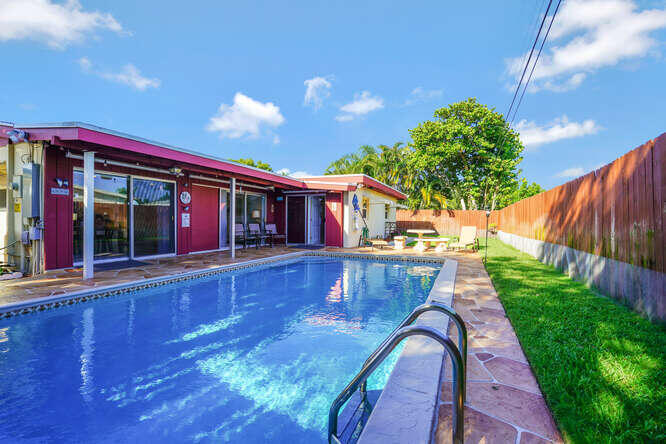 416 Lighthouse Drive North-small-028-031