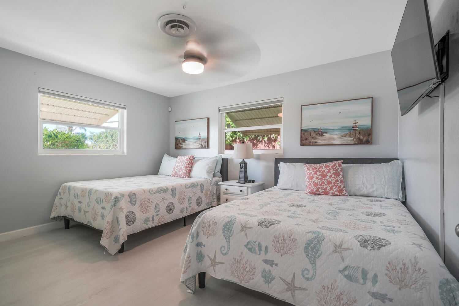 416 Lighthouse Drive North-large-019-013