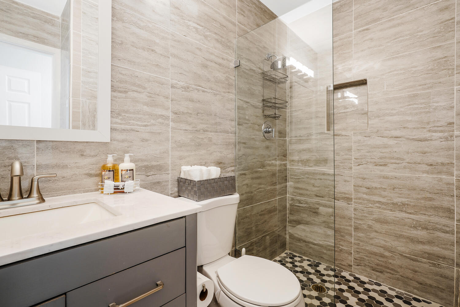 416 Lighthouse Drive North-large-022-021