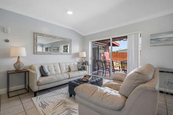 416 Lighthouse Drive North-small-008-037