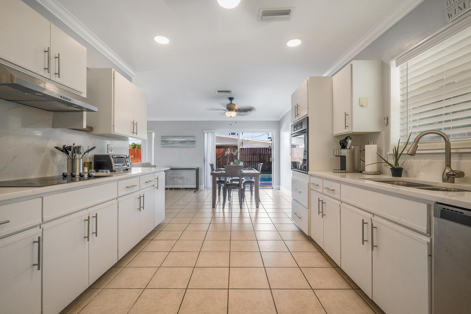 416 Lighthouse Drive North-large-014-029